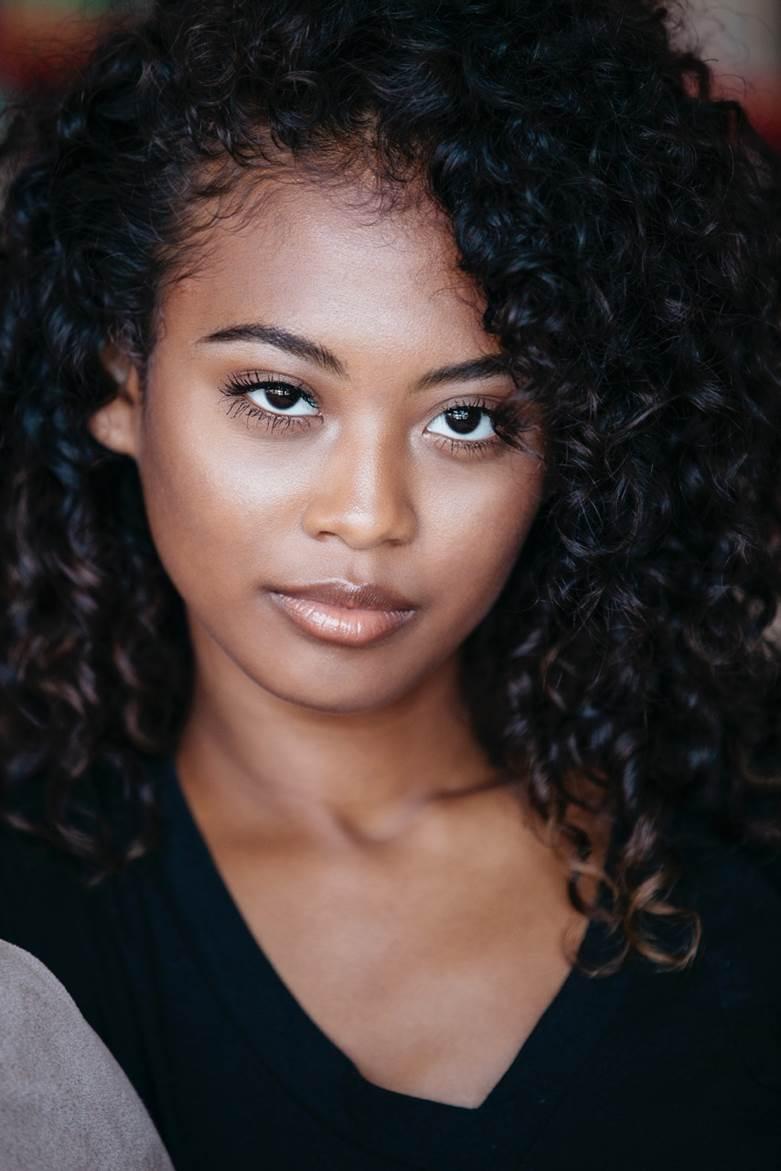 Miyabi Wright Headshot